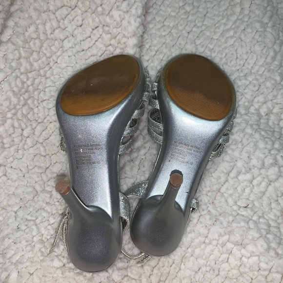Wild rose silver heels - Picture 9 of 13